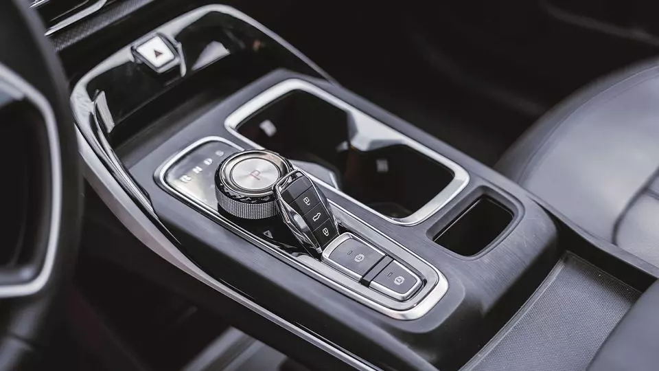 KMC-X5-gearbox.webp